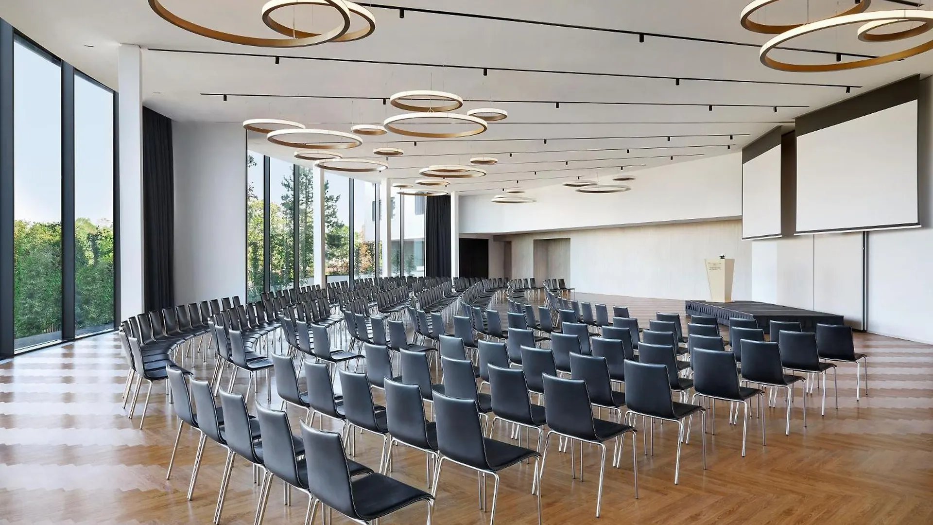 Sheraton Milan San Siro 4*,