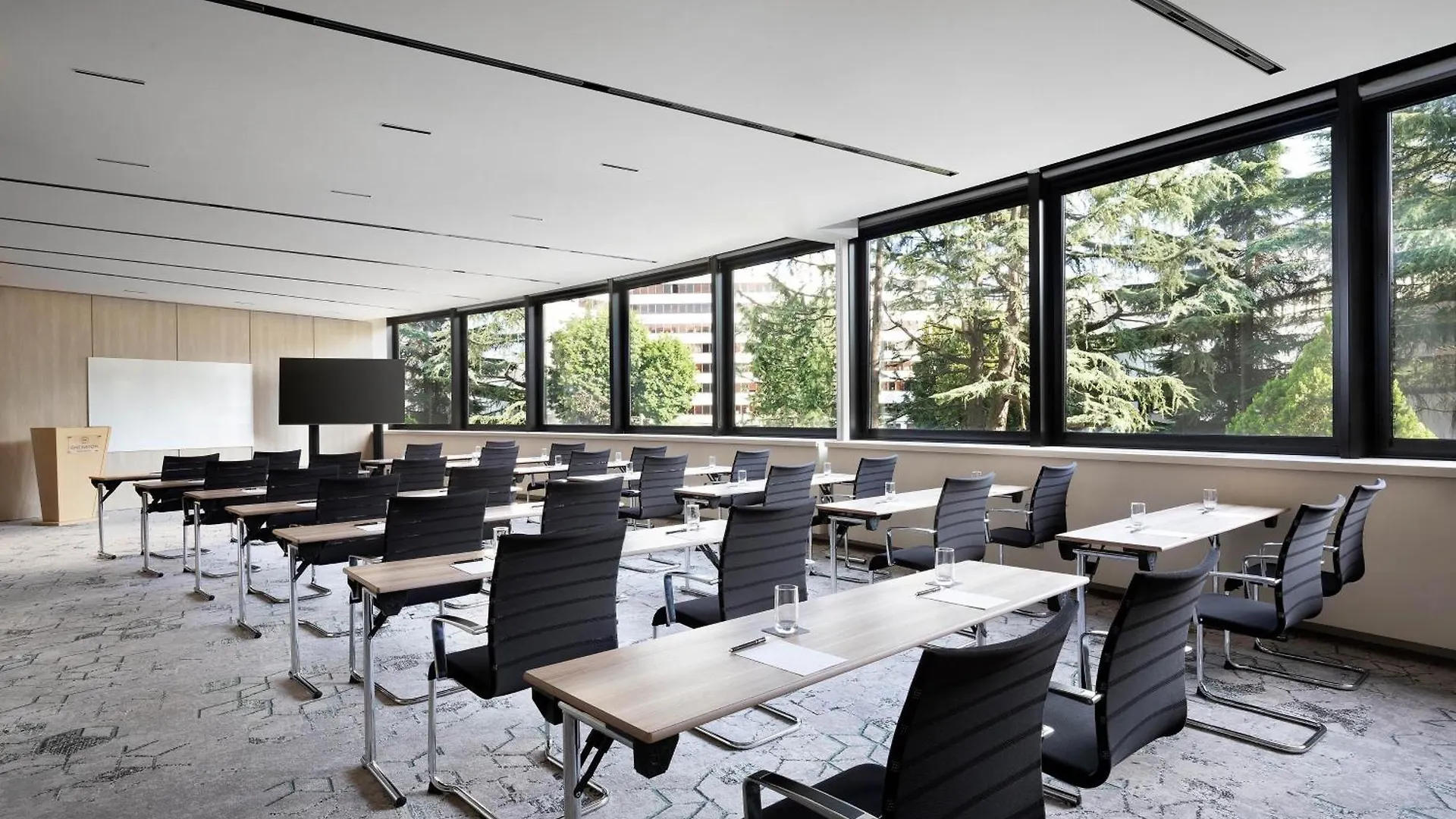 Sheraton Milan San Siro 4*,